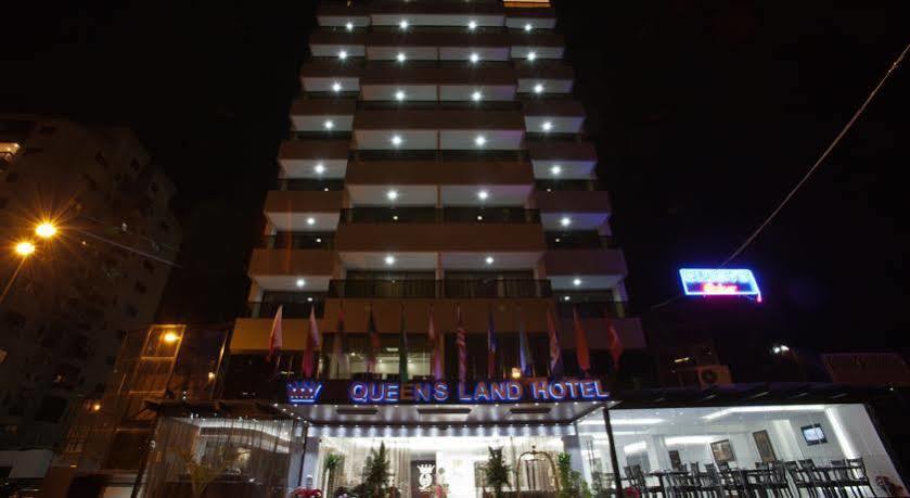 Queens Land Hotel Dżunija Zewnętrze zdjęcie
